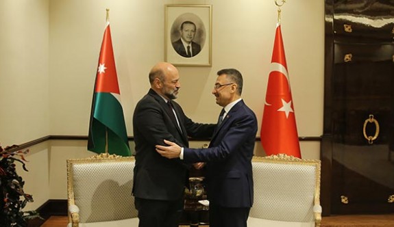 Cumhurbaşkanı yardımcısı ile Ürdün'ün başbakanı görüşme yaptı