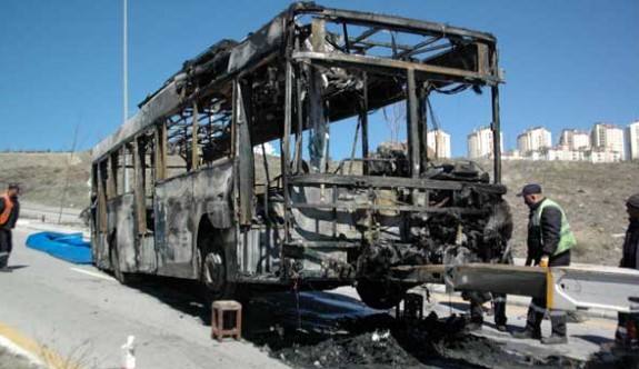 EGO'ya ait otobüs alev alev yandı
