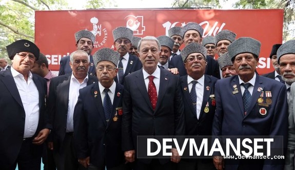 Millî Savunma Bakanı Hulusi Akar, Akşehir’de şehit aileleri ve gazilerle bir araya geldi