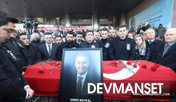 Hayatını kaybeden CHP eski Genel Başkanı Deniz Baykal son yolculuğuna uğurlanıyor!