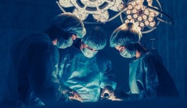 Marmaris Devlet Hastanesi'nde bir turiste beyin kanaması ameliyatı yapıldı